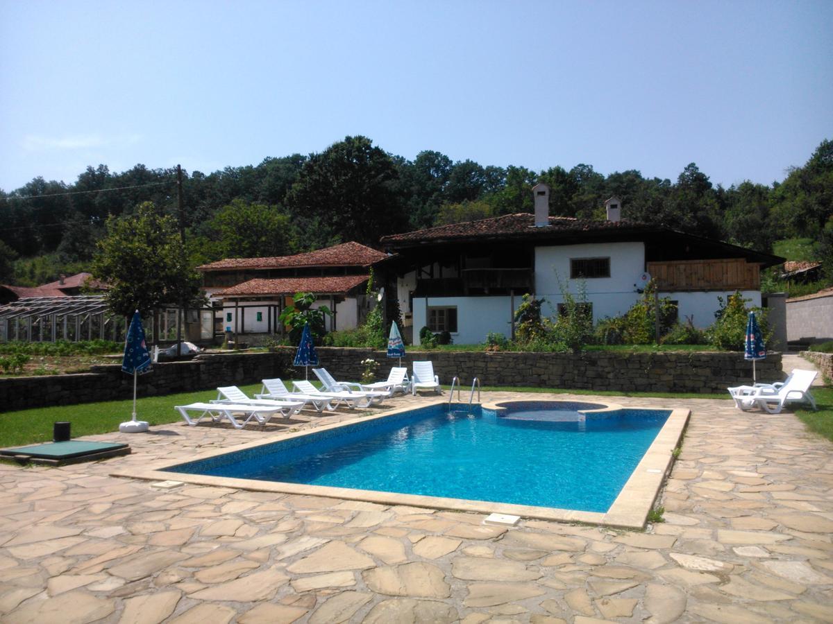 Hotel Ecopark Elena Exterior foto