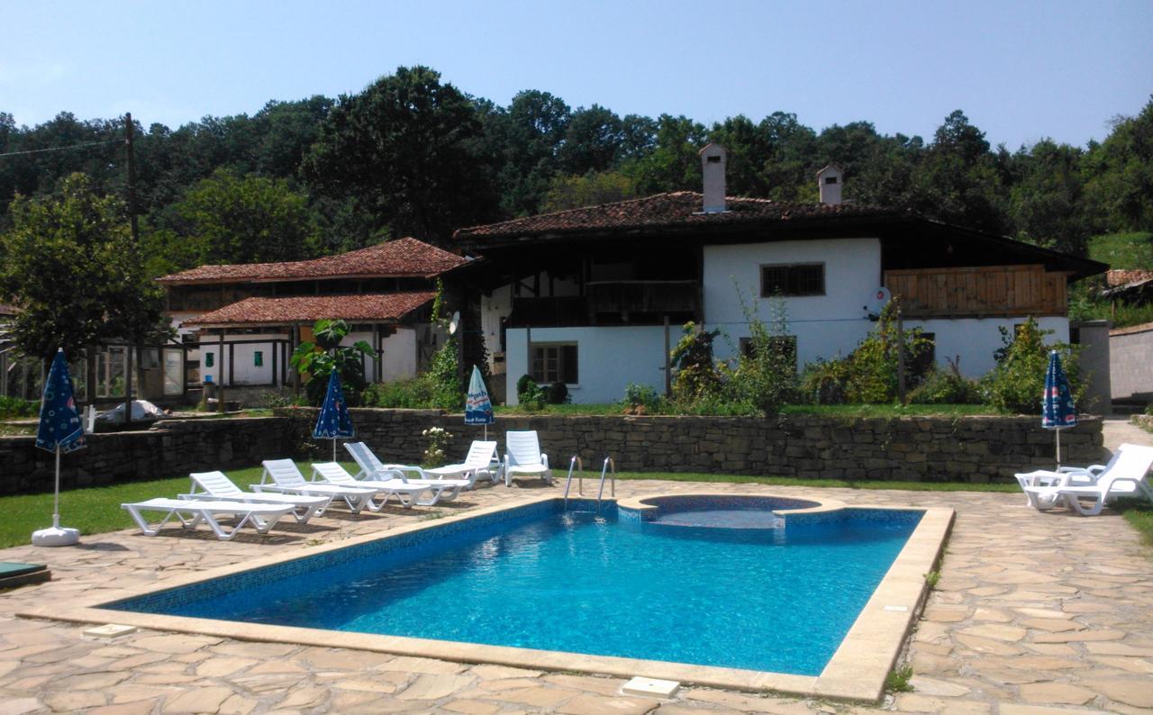 Hotel Ecopark Elena Exterior foto